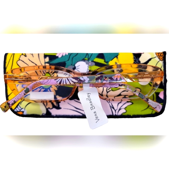 Vera Bradley - Picture 2 of 4